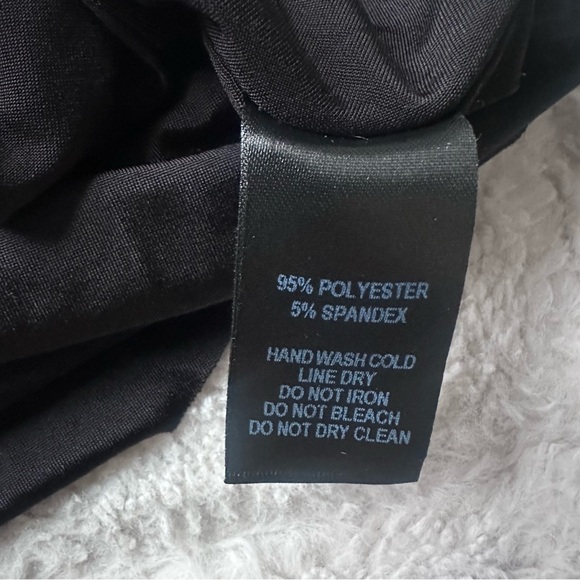 Lulu's | Loops-y Daisy Black Top | Size Small - Picture 5 of 8